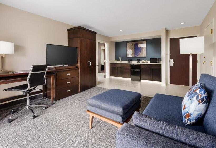 Люкс Executive Кровать Кинг, Courtyard Manchesterboston Regional Airport
