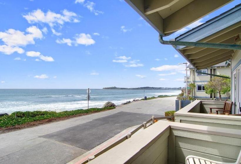 Номер Deluxe, Cypress Inn On Miramar Beach