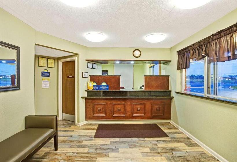 스탠다드 룸, Days Inn By Wyndham Clarksville Tn