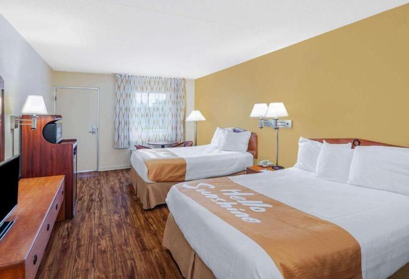 스탠다드 룸 더블 침대 2개, Days Inn By Wyndham Clarksville Tn