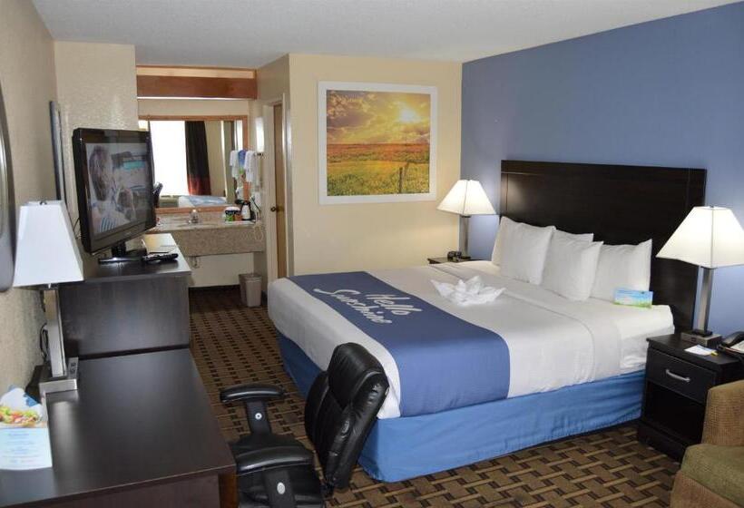 身障者適用キングサイズベッドルーム, Days Inn By Wyndham Easley/greenville/clemson Area