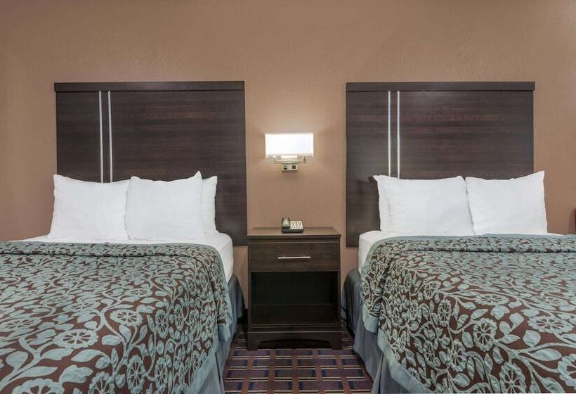 Номер Стандарт 2 Двуспальные Кровати, Days Inn By Wyndham Maumee/toledo