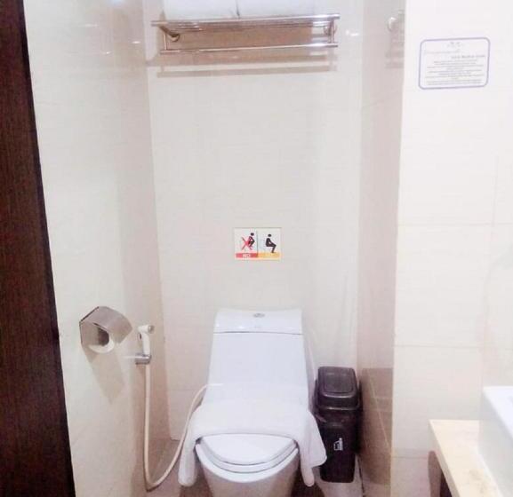 디럭스 룸, Daima Hotel Padang