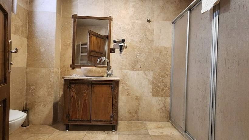 Standard Triple Room, Cappadocia Elite Stone House