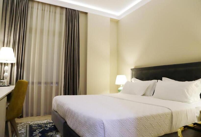 اتاق لوکس یک تخته, Colombo