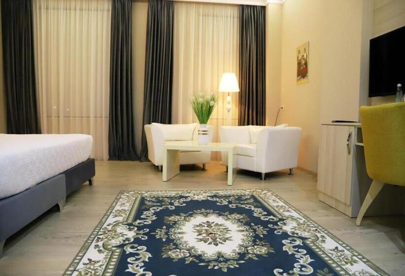اتاق لوکس, Colombo