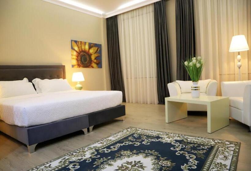 اتاق لوکس, Colombo
