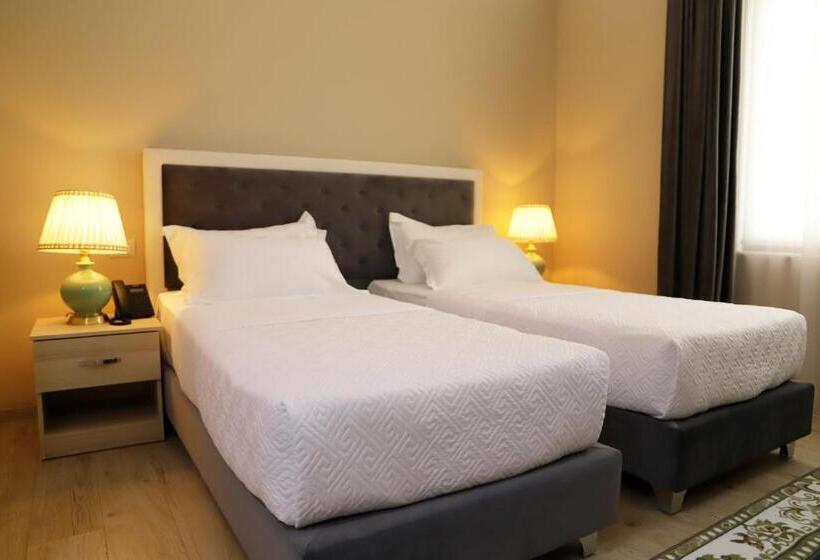 اتاق لوکس, Colombo