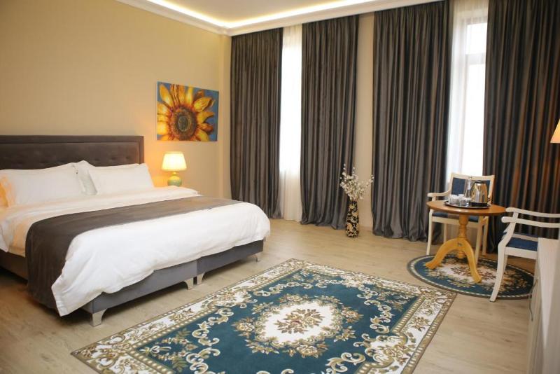 سوییت جونیور, Colombo