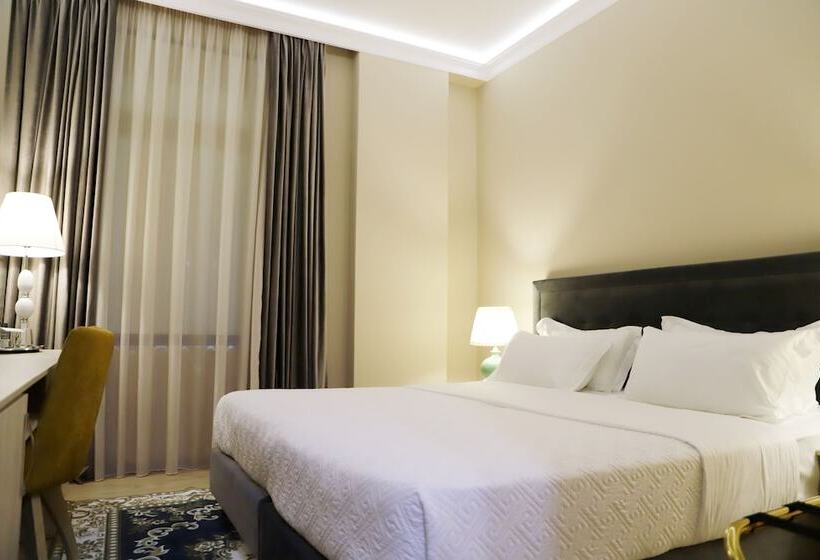 اتاق لوکس یک تخته, Colombo