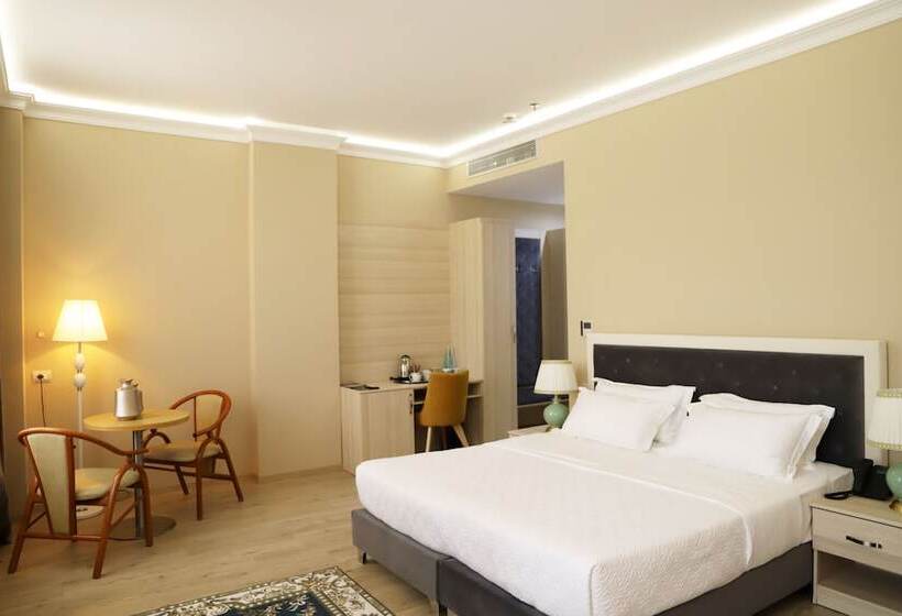 اتاق لوکس, Colombo