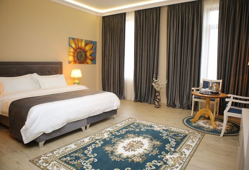 اتاق لوکس, Colombo