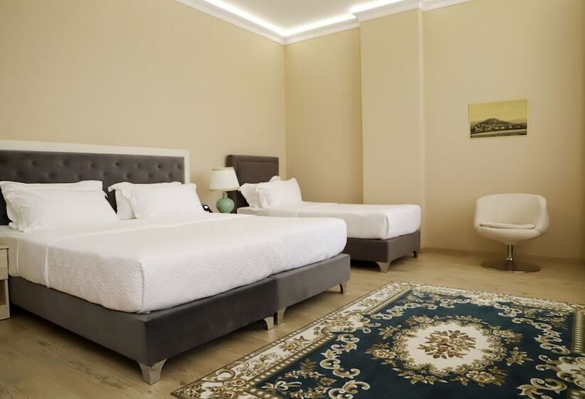اتاق لوکس سه تخته, Colombo
