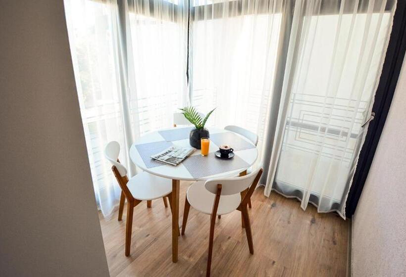 استودیوی لوکس, Mandarin Premium Apartments