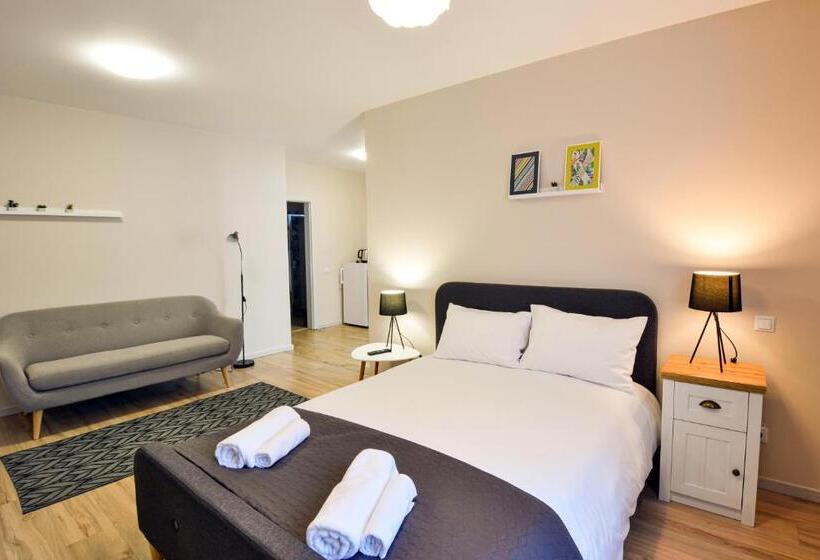 استودیوی لوکس, Mandarin Premium Apartments