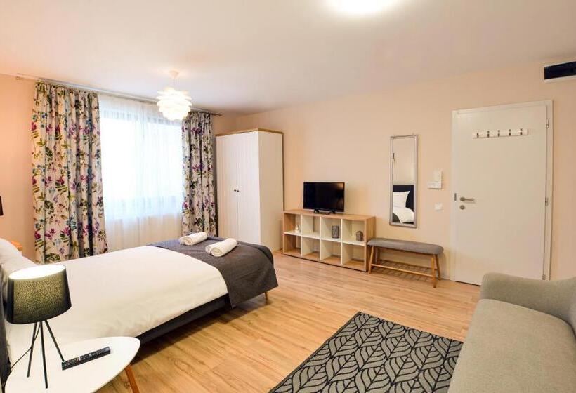استودیوی لوکس, Mandarin Premium Apartments