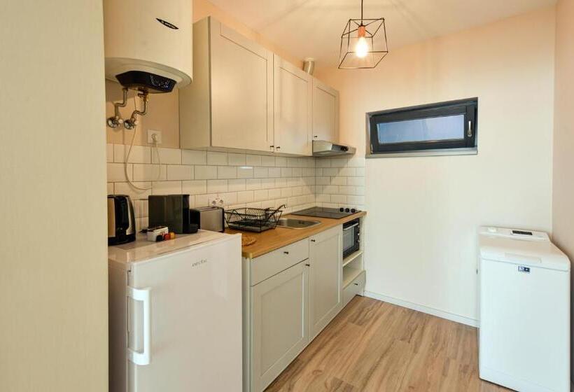 سوییت خانوادگی, Mandarin Premium Apartments