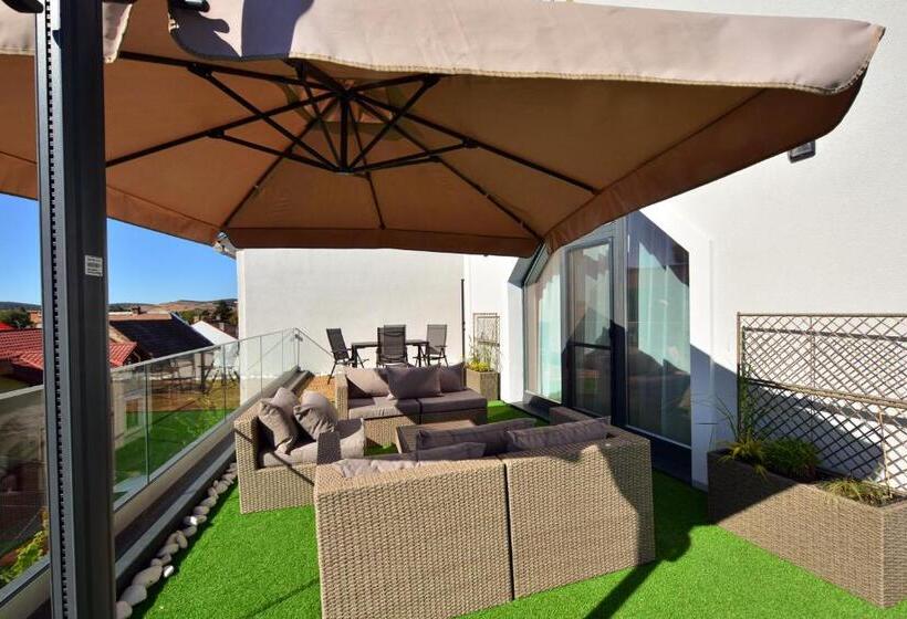1 Bedroom Penthouse Apartment, Mandarin Premium Apartments