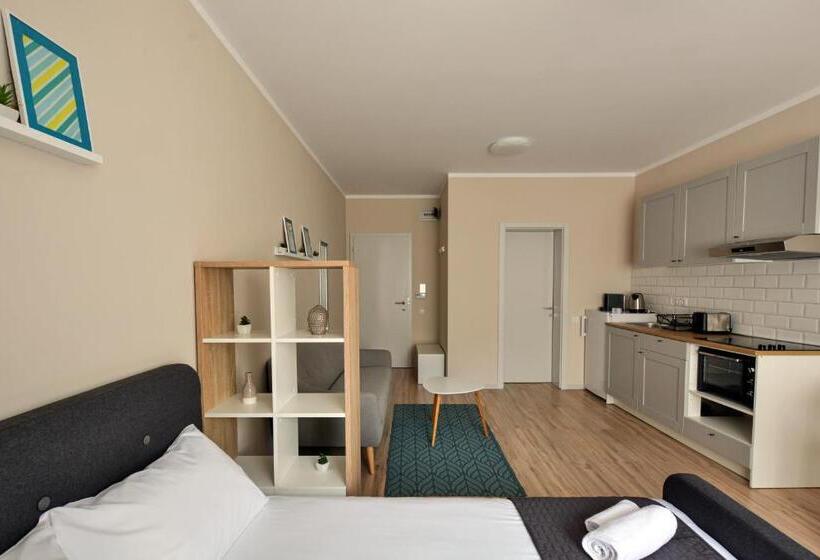 استودیوی استاندارد, Mandarin Premium Apartments