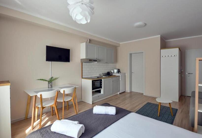 استودیوی استاندارد, Mandarin Premium Apartments