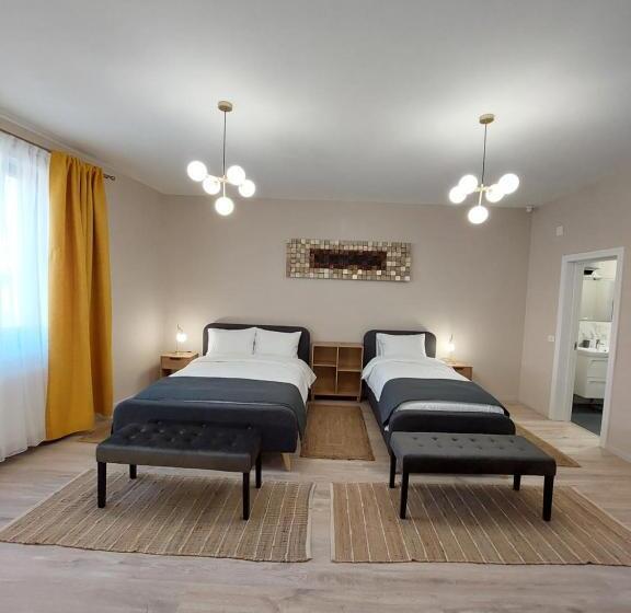 سوئیت جونیور خانوادگی, Mandarin Premium Apartments