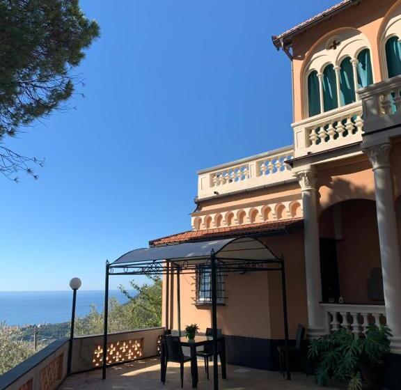 Номер Deluxe Вид на Море, Villa Rocca Leivi