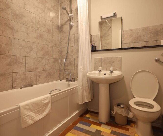 חדר סטנדרט, Michelangelos   Rooms, Restaurant & Bar