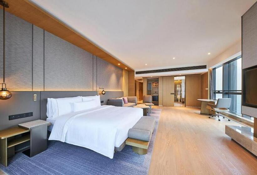 Club Room King Bed, The Westin Zhongshan Guzhen