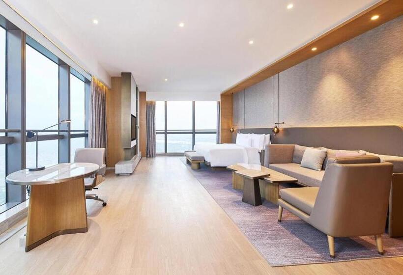 Club Room King Bed, The Westin Zhongshan Guzhen