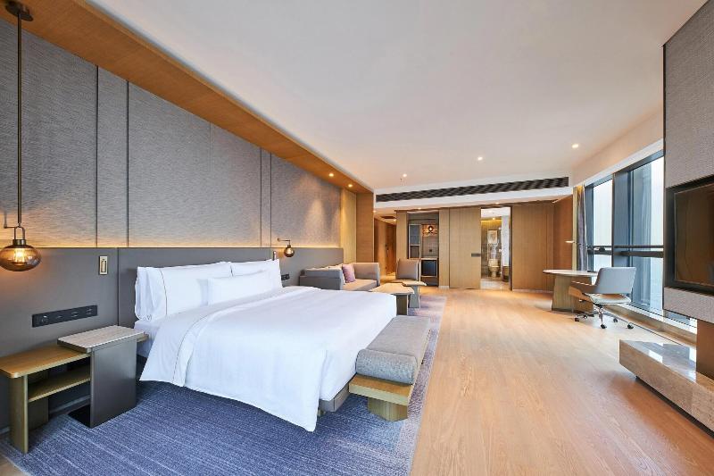 Club Room King Bed, The Westin Zhongshan Guzhen