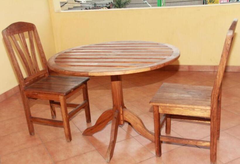 اتاق لوکس, Menabe