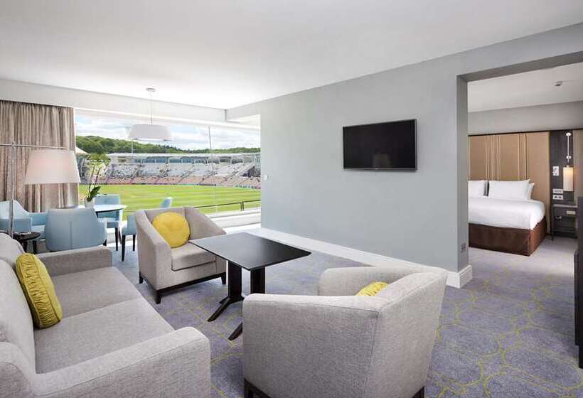 اتاق استاندارد با تخت بزرگ, Doubletree By Hilton Trieste
