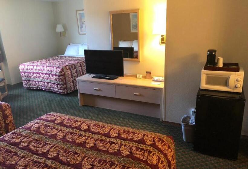 Трехместный Номер Deluxe, Kings Inn Cody