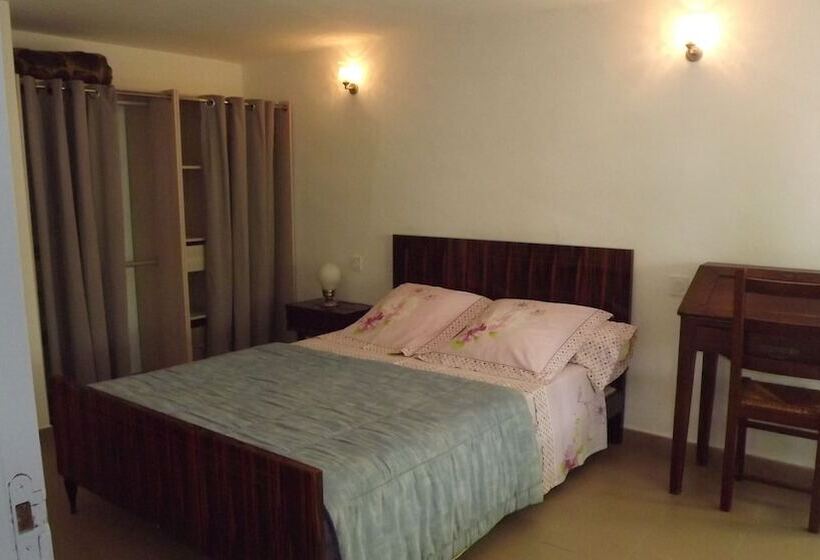 Номер Стандарт Двуспальная Кровать, La Bastide B&b