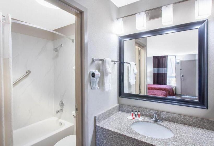Quarto Standard 2 Camas Casal, Days Inn By Wyndham Clinton   Laurens I 26
