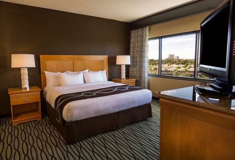 سوئیت برای معلولان, Doubletree Suites By Hilton Orlando   Disney Springs® Area