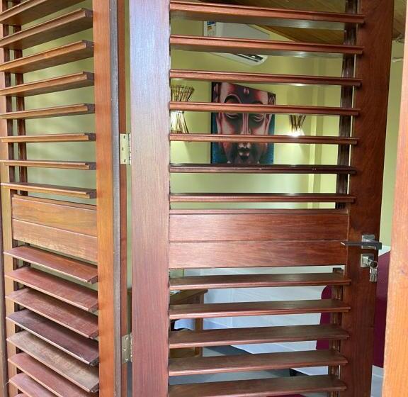 سوییت لوکس, Maui Maui Wellness  Taipu De Fora