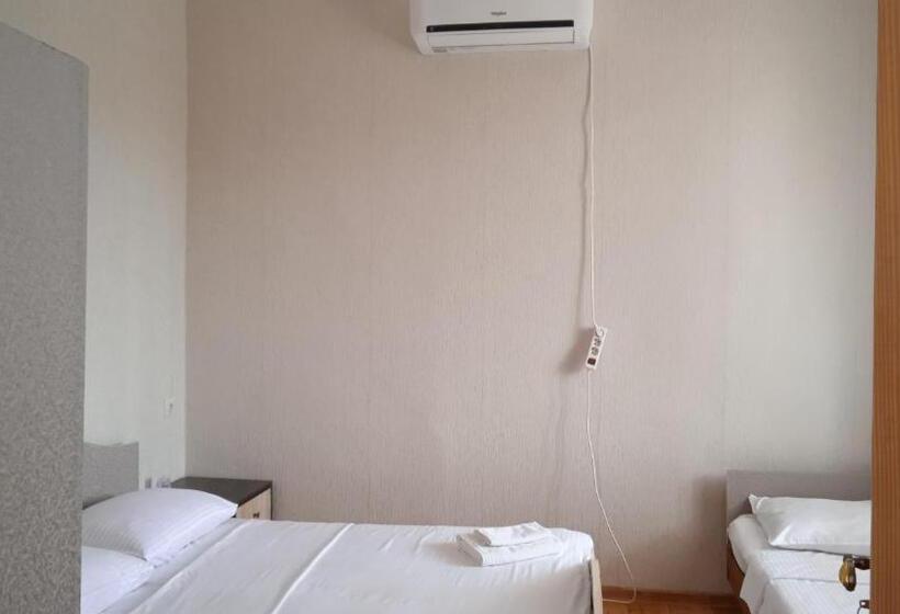 Economy Triple Room, Sataplia District