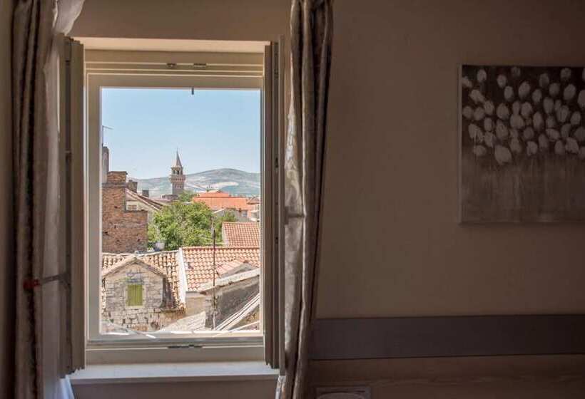 Quarto Estandar Vista Cidade, Benjamin