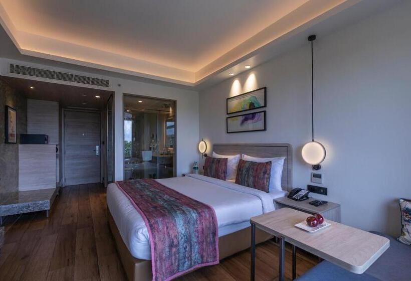 اتاق لوکس, Regenta Sgs Greenotel  Lonavala