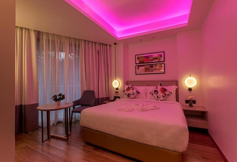 اتاق استاندارد با تخت بزرگ, Regenta Sgs Greenotel  Lonavala