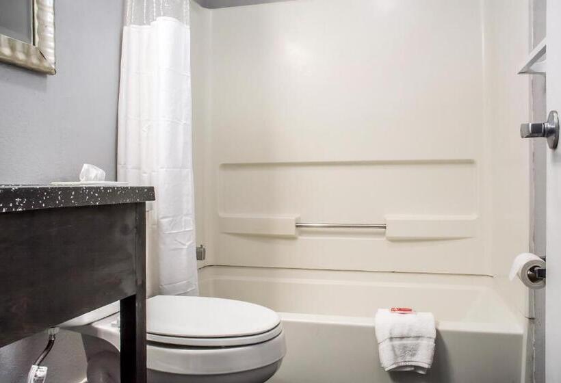 Стандартный Номер Кровать Кинг, Econo Lodge