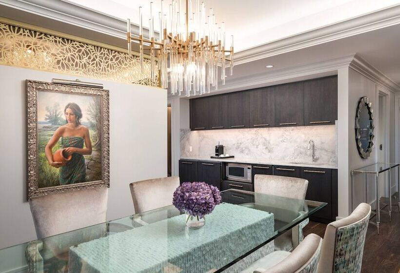 سوئیت ریاست جمهوری 2 خوابه, Grand Bohemian Charlotte, Autograph Collection