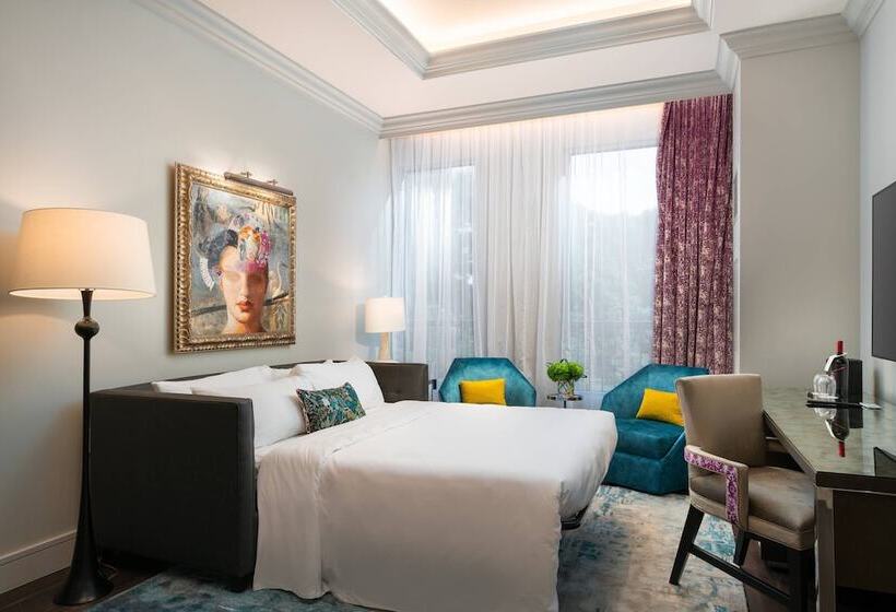 سوئیت ریاست جمهوری 2 خوابه, Grand Bohemian Charlotte, Autograph Collection