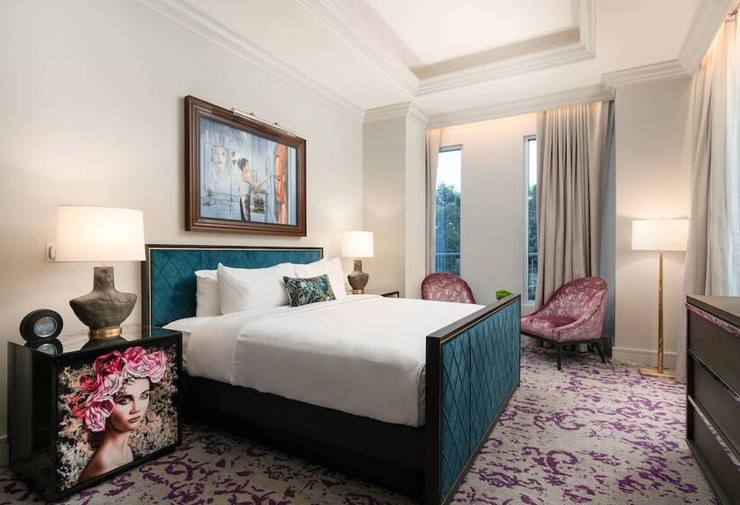 سوئیت ریاست جمهوری 2 خوابه, Grand Bohemian Charlotte, Autograph Collection