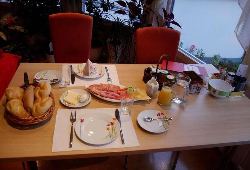 Апартаменты 2 Спальни, Gertis Blumenhof Privatzimmer, Ferienwohnung