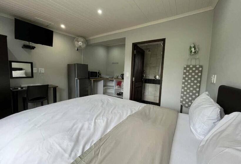 اتاق استاندارد, Halleria Self Catering