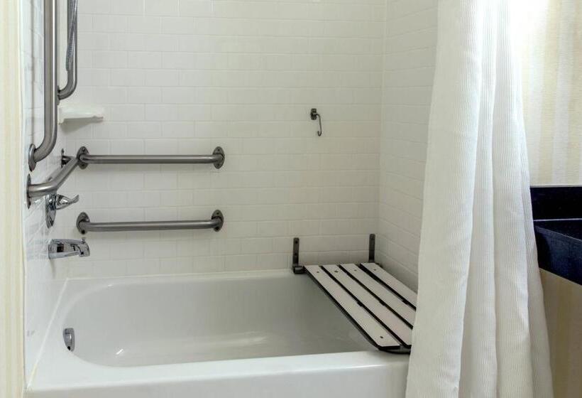 Номер Стандарт, Fairfield Inn & Suites Canton