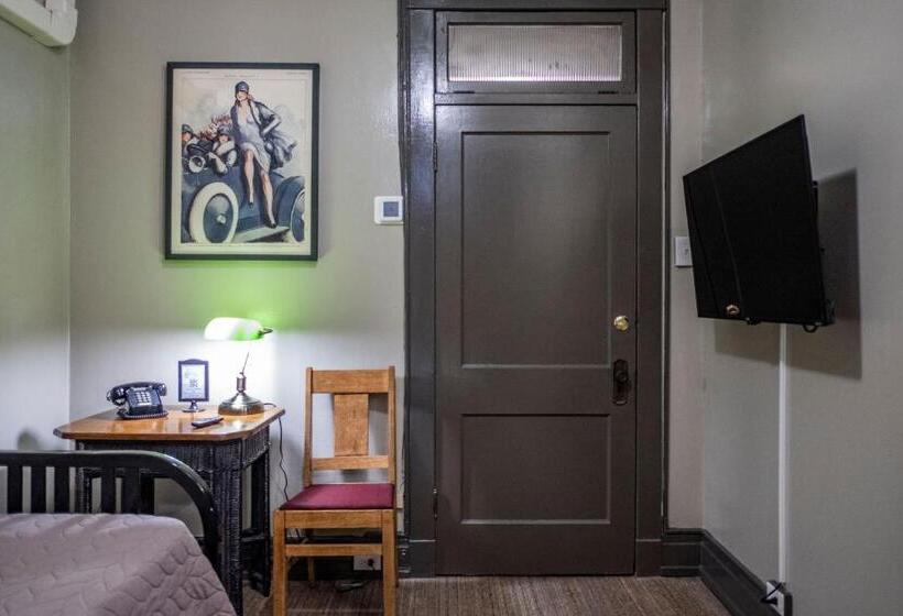 اتاق استاندارد با سرویس بهداشتی مشترک, Gardner Hotel & Hostel