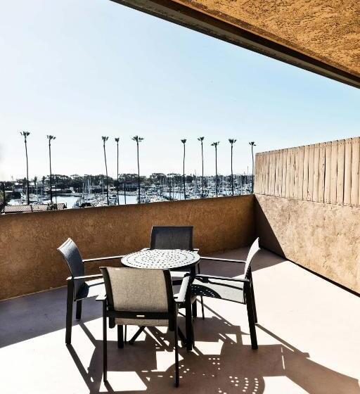 Люкс Кровать Кинг, Four Points By Sheraton Ventura Harbor Resort